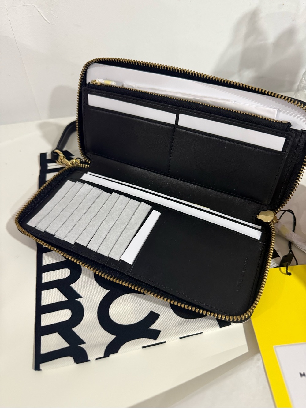 NWT Marc Jacobs The Leather Continental Wallet in Black - Picture 3 of 5